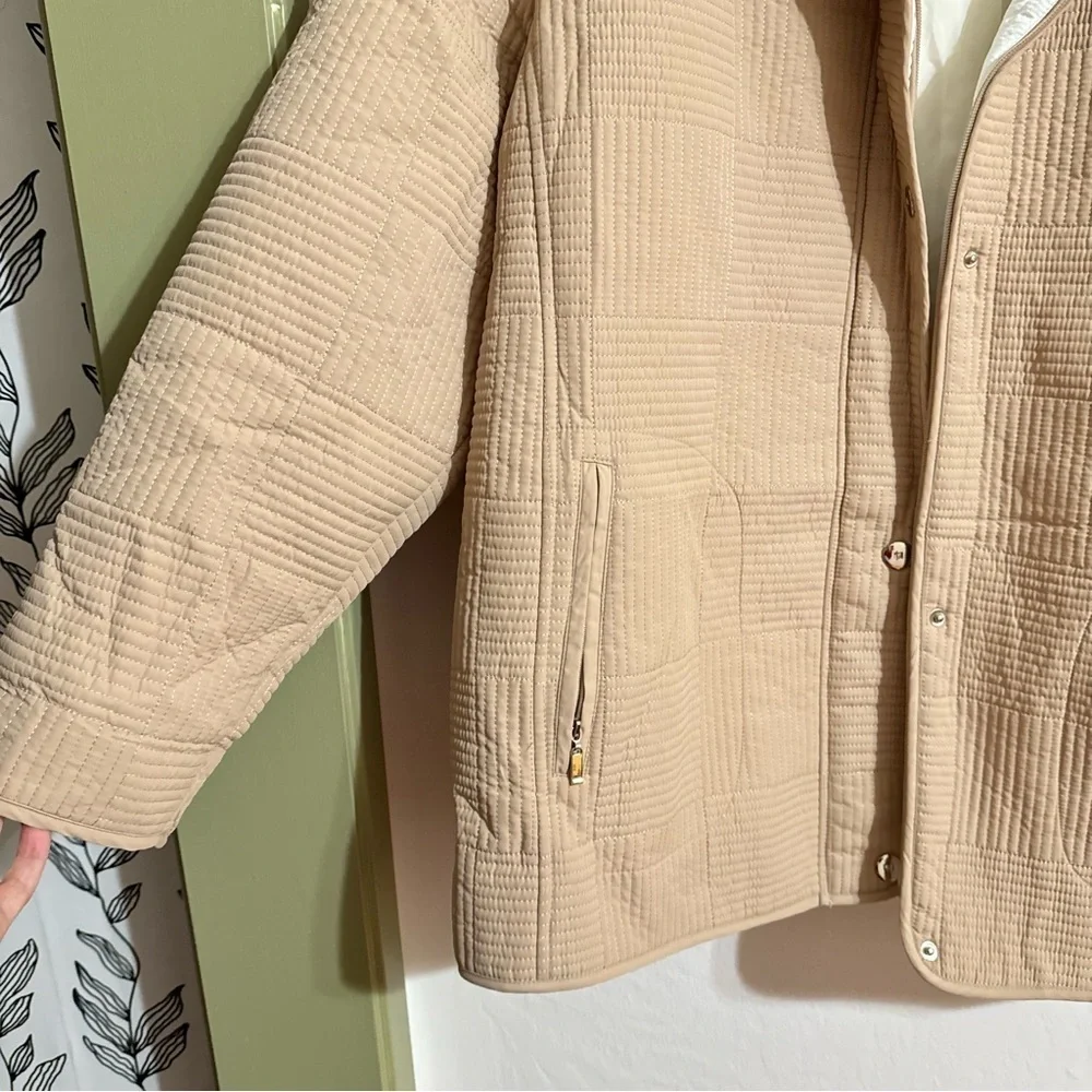 Gallery Woman’s 3X Tan Quilted Button Zip Snap Closure Overcoat Jacket - Picture 2 of 7